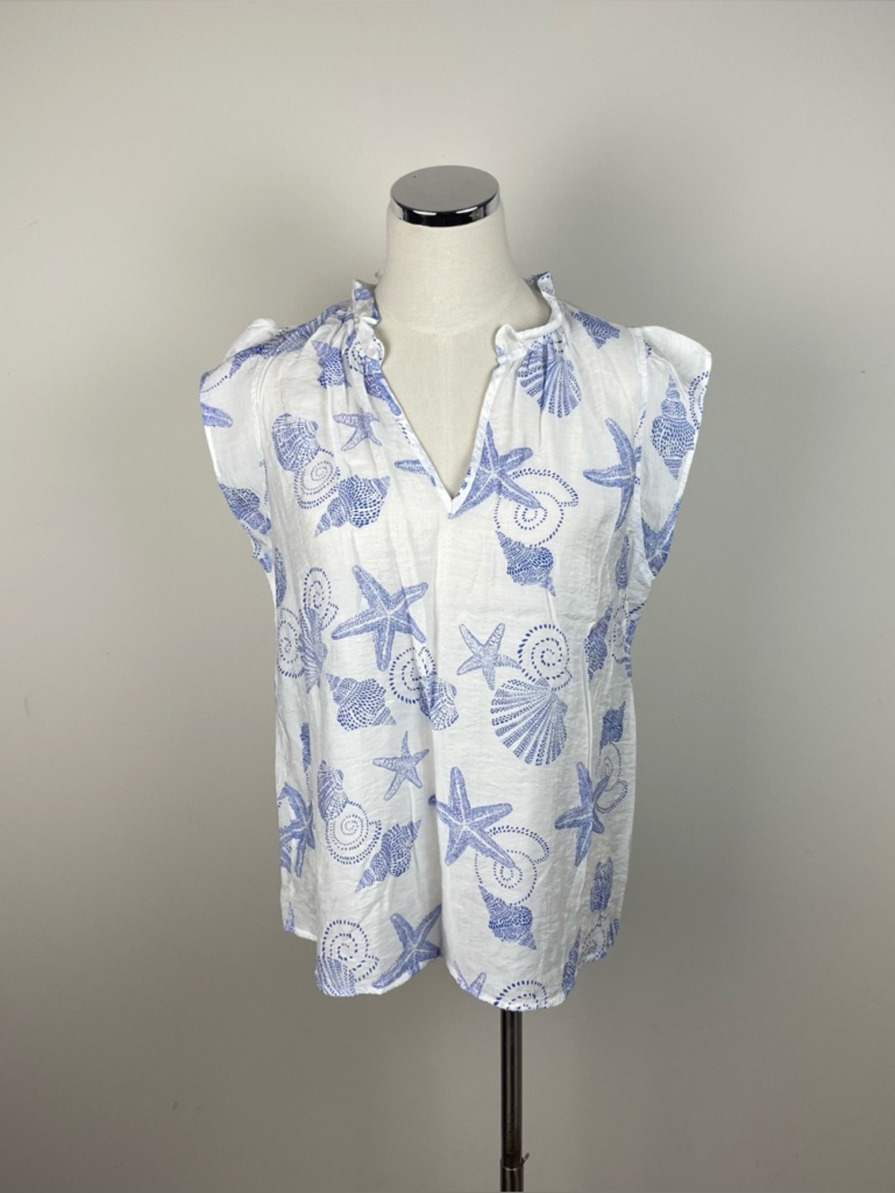 Tamara H Blue White Seashell Beach Tropical Blouse Top Women Large Lightweight